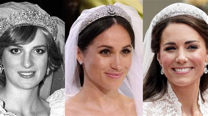 How many British royal tiaras are there?